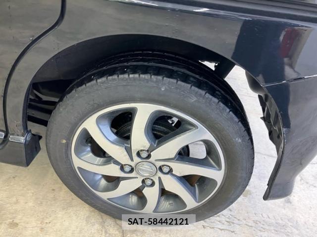 Nissan ROOX 2011-10 8745637-9