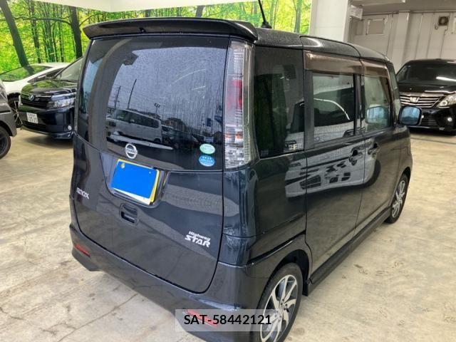 Nissan ROOX 2011-10 8745637-4