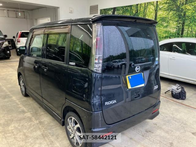 Nissan ROOX 2011-10 8745637-5