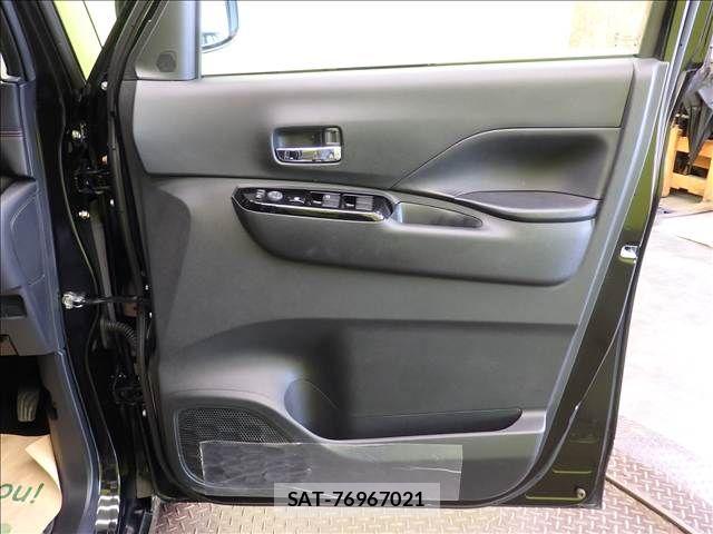 Nissan ROOX 2023-12 8745617-19
