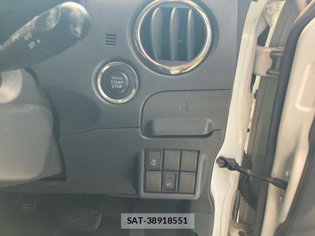 Nissan ROOX 2009-12 8745636-9