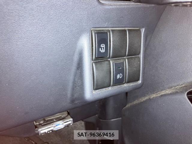 Nissan ROOX 2010-09 8745638-12