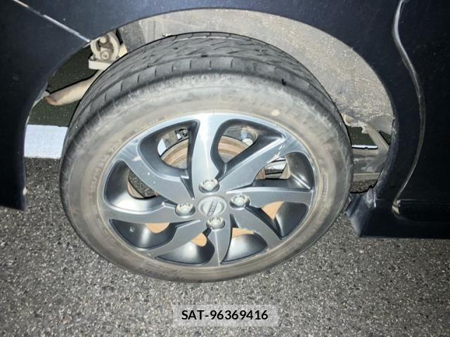 Nissan ROOX 2010-09 8745638-5
