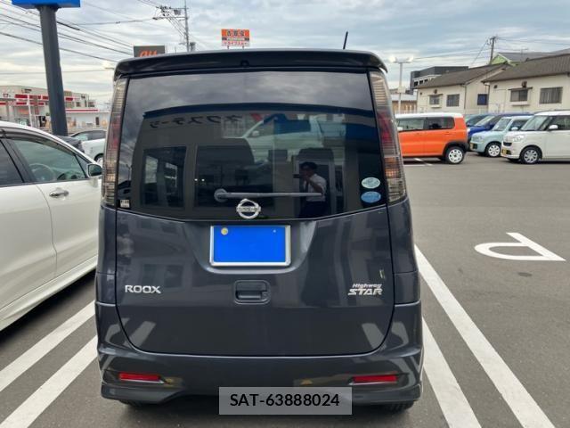 Nissan ROOX 2009-12 8781894-8