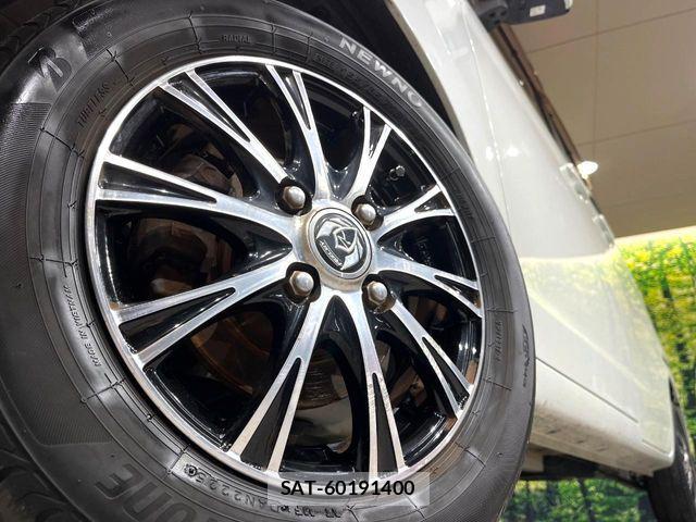 Nissan ROOX 2012-07 8781890-11