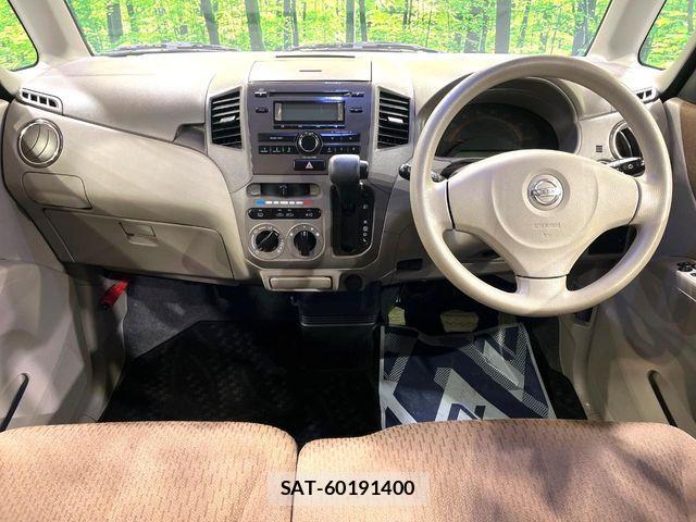Nissan ROOX 2012-07 8781890-1
