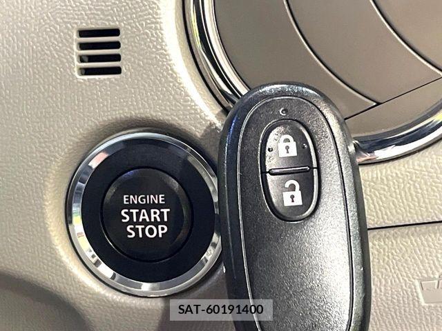 Nissan ROOX 2012-07 8781890-4