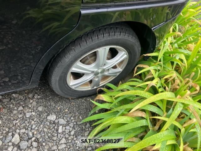 Nissan ROOX 2011-08 8781892-9
