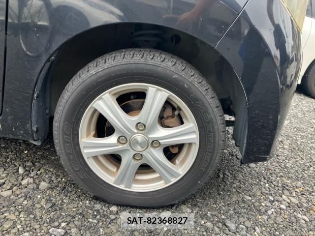 Nissan ROOX 2011-08 8781892-2