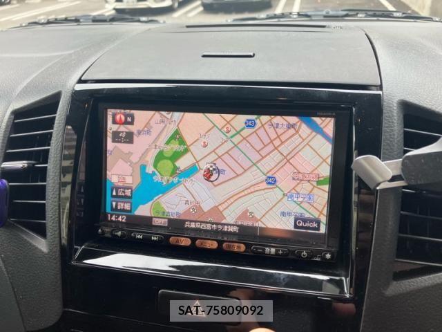 Nissan ROOX 2010-04 8781891-13