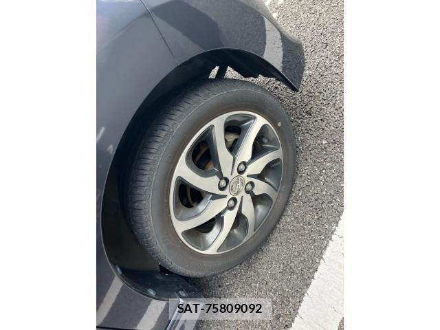 Nissan ROOX 2010-04 8781891-4