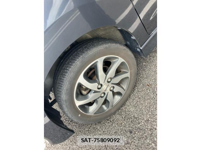Nissan ROOX 2010-04 8781891-7