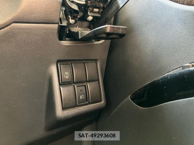 Nissan ROOX 2012-09 8781893-13