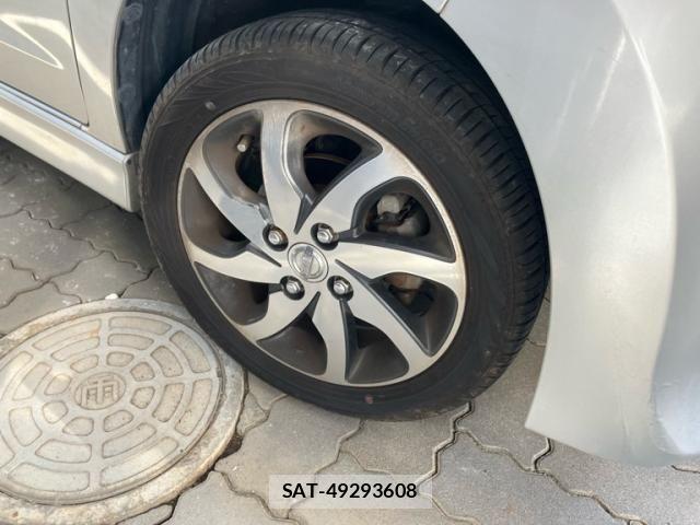 Nissan ROOX 2012-09 8781893-4