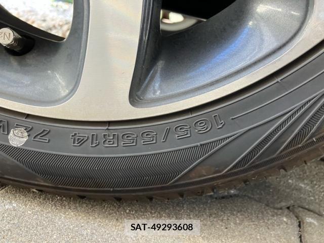Nissan ROOX 2012-09 8781893-6