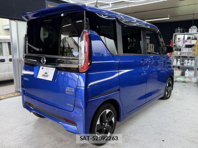 Nissan ROOX 2021-04 8797372-3
