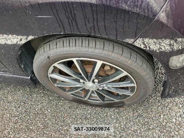 Nissan ROOX 2011-04 8797377-6
