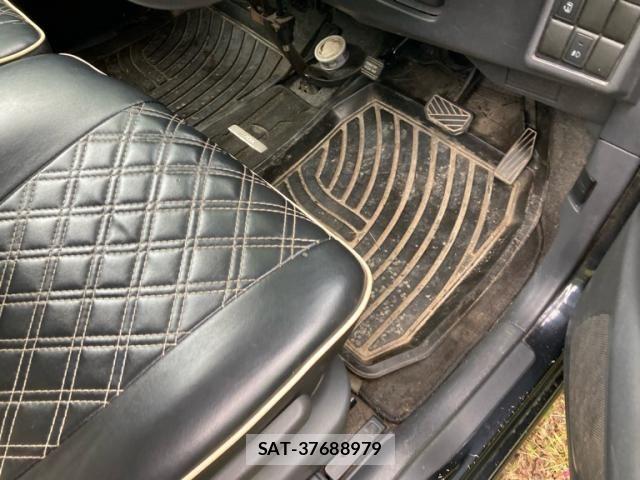 Nissan ROOX 2011-08 8797376-11