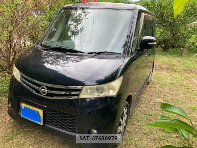 Nissan ROOX 2011-08 8797376-1