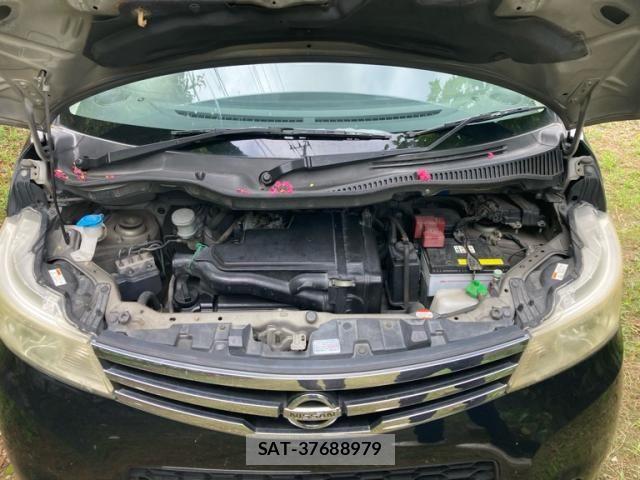 Nissan ROOX 2011-08 8797376-2