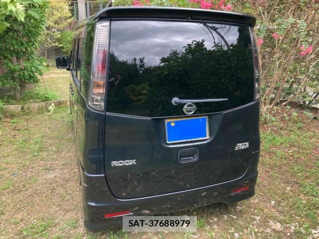 Nissan ROOX 2011-08 8797376-3