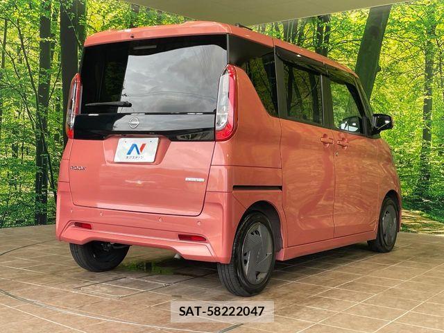 Nissan ROOX 2023-05 8797369-16