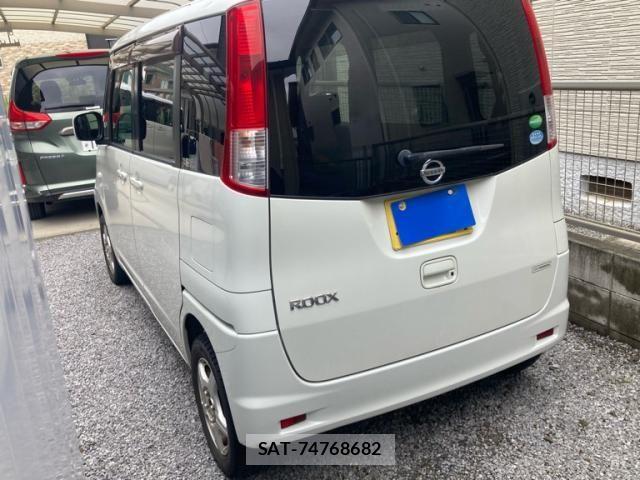 Nissan ROOX 2012-04 8831400-5
