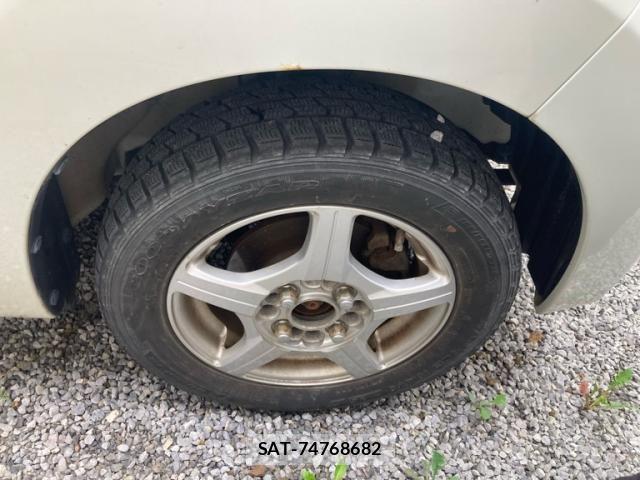 Nissan ROOX 2012-04 8831400-7