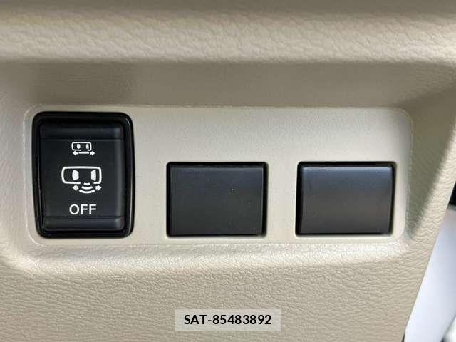 Nissan ROOX 2023-09 8831385-5