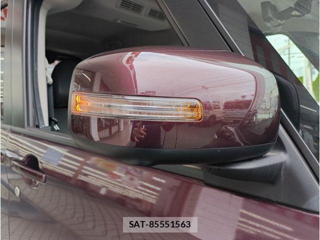 Nissan ROOX 2023-05 8831376-5
