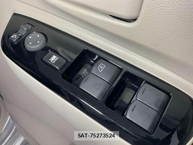 Nissan ROOX 2023-09 8831388-14