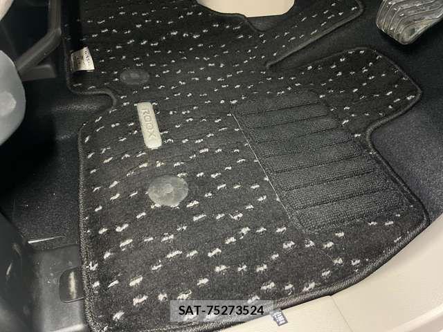Nissan ROOX 2023-09 8831388-18