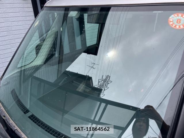 Nissan ROOX 2011-10 8831398-9