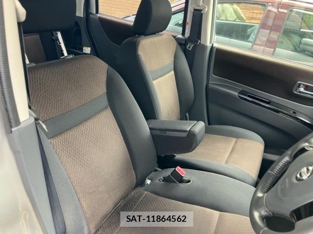 Nissan ROOX 2011-10 8831398-12