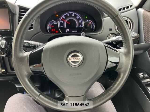 Nissan ROOX 2011-10 8831398-14
