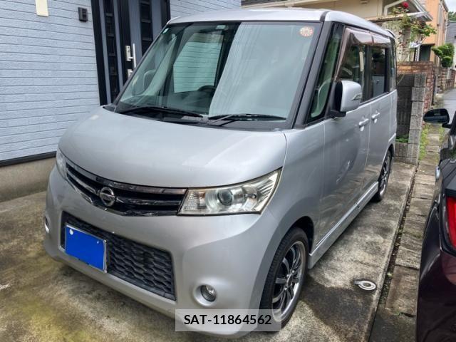 Nissan ROOX 2011-10 8831398-1