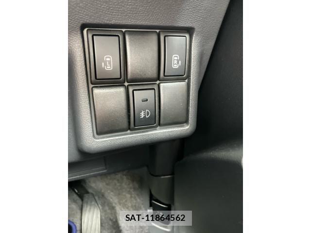 Nissan ROOX 2011-10 8831398-20