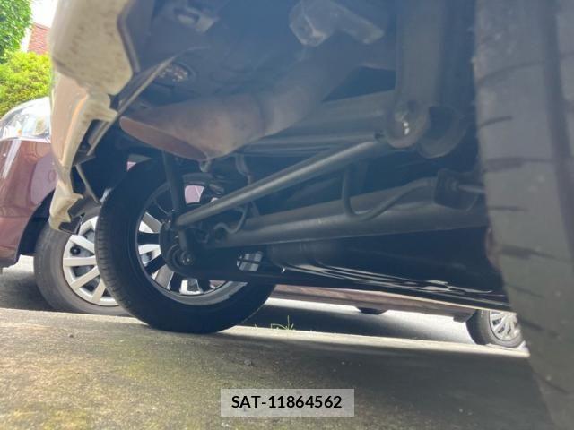 Nissan ROOX 2011-10 8831398-24