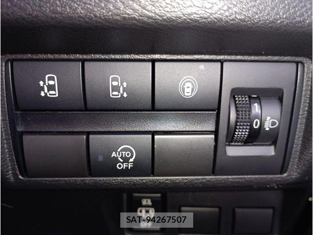 Nissan ROOX 2020-06 8831393-2