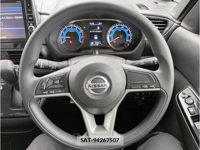 Nissan ROOX 2020-06 8831393-6