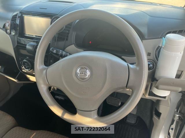 Nissan ROOX 2011-02 8831399-14