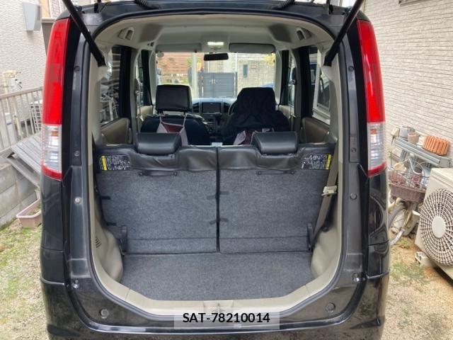 Nissan ROOX 2010-11 8831401-12
