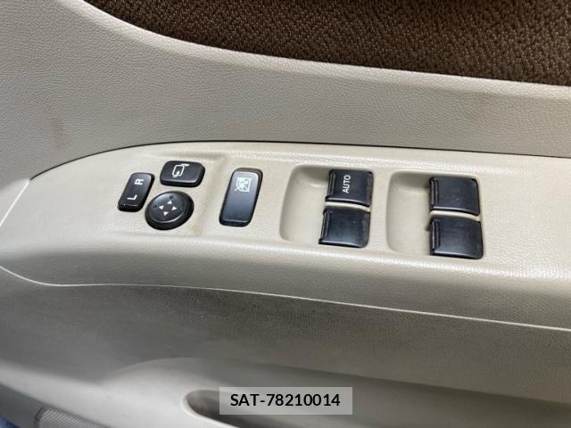 Nissan ROOX 2010-11 8831401-17