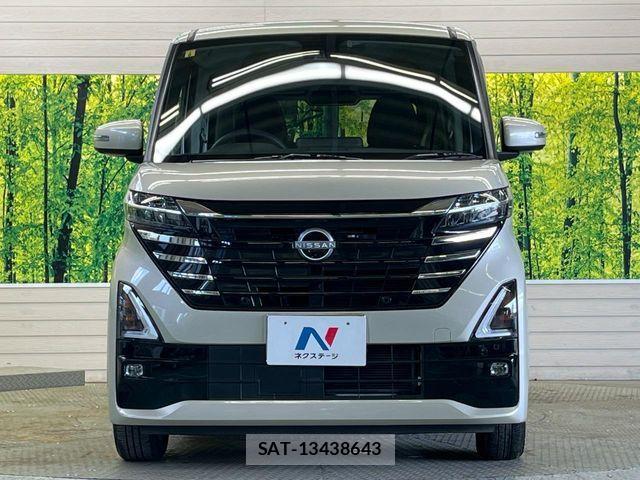 Nissan ROOX 2023-09 8831383-13