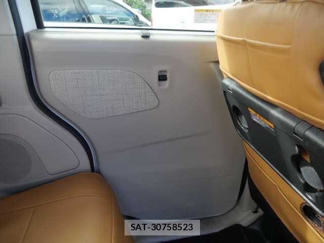 Nissan ROOX 2022-08 8831396-11
