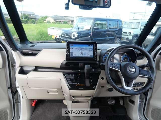 Nissan ROOX 2022-08 8831396-15