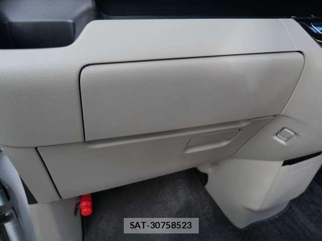 Nissan ROOX 2022-08 8831396-19