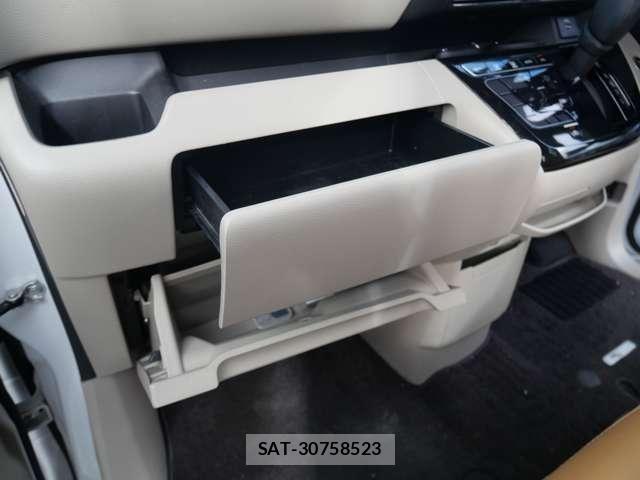 Nissan ROOX 2022-08 8831396-20