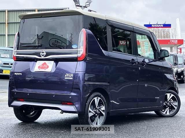 Nissan ROOX 2021-09 8831386-2