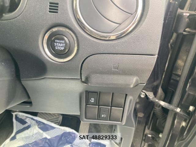 Nissan ROOX 2011-02 8850556-17
